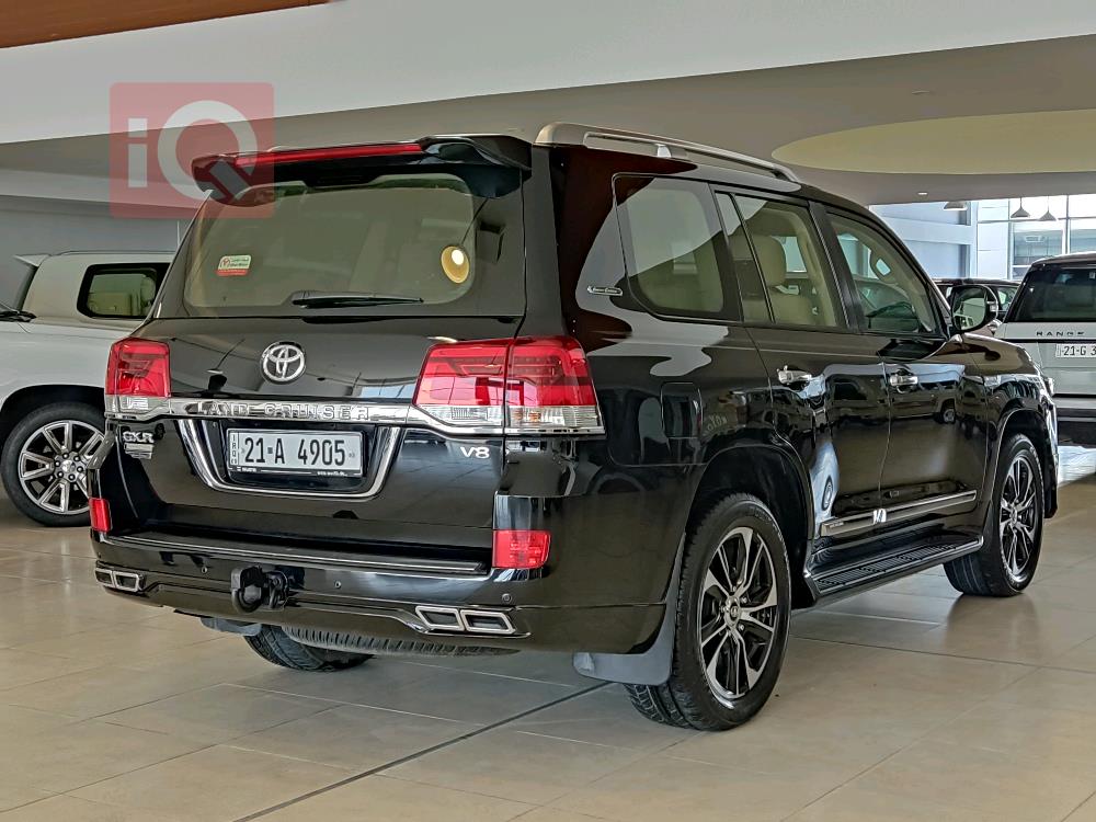 Toyota Land Cruiser